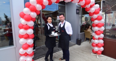 Cafeneaua Mio Caffé, la ceas aniversar. Clienții sunt așteptați cu tombolă și cafea gratis - 3