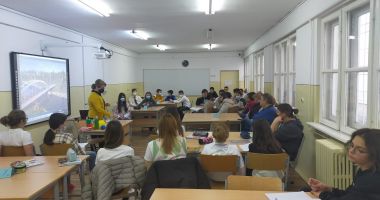 Stire din Cultură-Educație : Oaspeți din Polonia și Italia în schimb de bune practici la Colegiul ”Mircea”