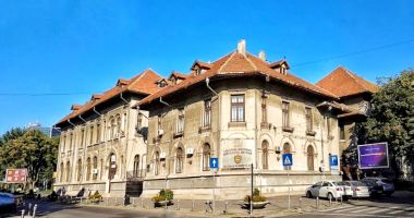INCIDENT VIOLENT la Colegiul Mircea cel Bătrân. BĂTAIE între eleve. A fost sesizată Poliția