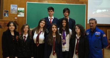 Cum vede un "mircist" schimbarea învățământului. Româna, matematica și limbile străine, obligatorii. Restul materiilor, la alegere - 4