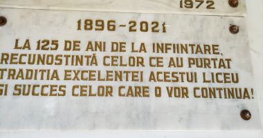 De astăzi, Colegiul „Mircea cel Bătrân” are panteonul propriilor eroi, întemeietori ai instituției - 3