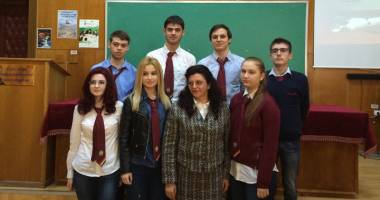 Cum vede un "mircist" schimbarea învățământului. Româna, matematica și limbile străine, obligatorii. Restul materiilor, la alegere - 6
