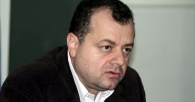 Stire din Politică-Administrație : "Cred că decizia CCR nici nu avantajează și nici nu dezavantajează pe cineva"