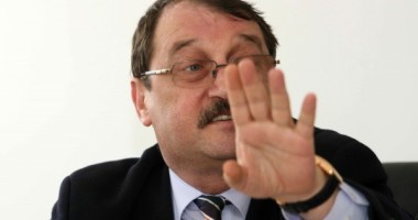 Stire din Eveniment : Mircea Băsescu și Marian Căpățână rămân în arest
