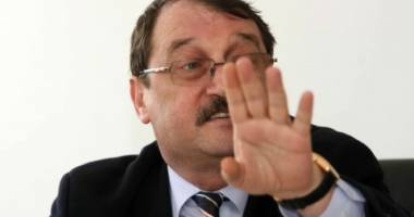 Stire din Eveniment : Mircea Băsescu, condamnat la 4 ani de închisoare cu executare