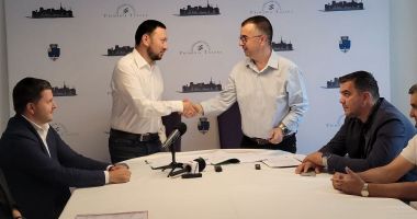 Stire din Actualitate : Tulcea: S-a semnat contractul de finanţare pentru cea mai mare pădure urbană din România