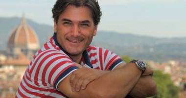 Stire din Monden : Mircea Radu șochează din nou: "SUNT GAY"