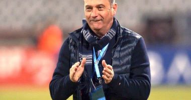 Stire din Sport : Mircea Rednic nu mai este antrenorul echipei Poli Iași