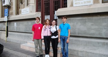 Stire din Cultură-Educație : Patru mirciști în drum spre Africa de Sud