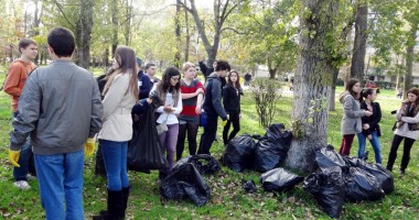 Stire din Cultură-Educație : De ce au fost felicitați mirciștii de către locuitorii constănțeni