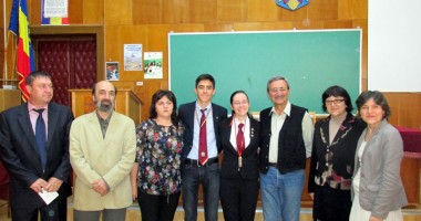 Stire din Cultură-Educație : Povestea succesului celor doi mirciști olimpici internaționali