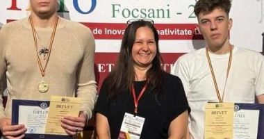 Stire din Cultură-Educație : Mirciștii s-au întors cu medalie de aur de la Olimpiada de inovare și creație digitală
