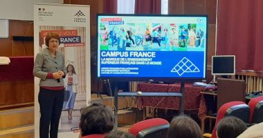 Stire din Cultură-Educație : Mirciștii au descoperit oportunități de studii în universități francofone