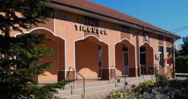 Stire din Social : Copil de trei ani, strivit de poarta de 100 de kg a capelei mortuare din satul Mireasa, Constanța.
