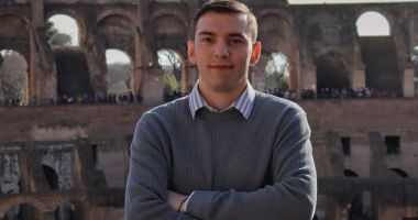 Stire din Eveniment : Studentul de la Teologie și Medicină care și-a măcelărit iubita condamnat la închisoare
