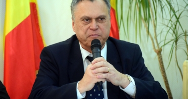 Stire din Politică-Administrație : Miroase a alegeri anticipate în județul Constanța