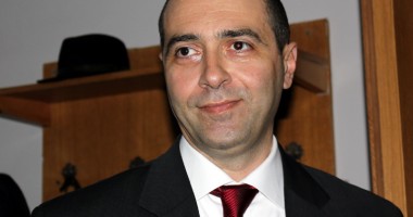 Stire din Politică-Administrație : Mișcarea Populară Constanța strânge  semnături pentru înființarea noului partid