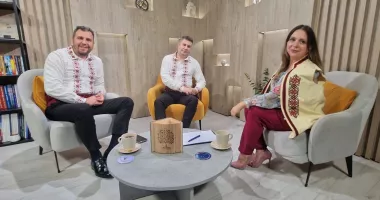 Stire din Actualitate : "Misiune Personală" - "Tradiționalii", misiunea cultural-muzicală a fraților Dumitru