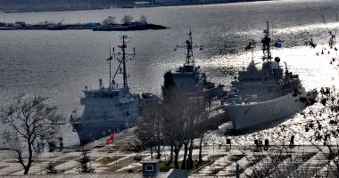 Stire din Eveniment : Nava "Viceamiral Constantin Bălescu", la comanda grupării navale NATO