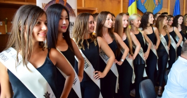 Surprinzător eveniment ce promovează litoralul. Concursul internațional  de frumusețe "Stelele Tăcerii" - 3