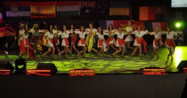 Stire din Cultură-Educație : Izabela Stăncicu din Spania, câștigătoarea trofeului Miss Diaspora 2013