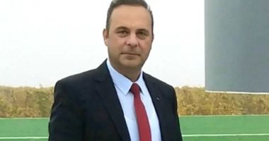 Stire din Eveniment : Mitică Tuchilă prins cu banii în WC. Ar fi aruncat o parte din mita de 11.000 de euro