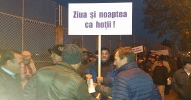 S-a dat startul mitingului organizat de PNL Constanța. "Veniți alături de noi!" - 2