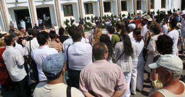 Mitinguri și grevă în administrația publică locală și centrală