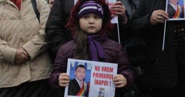 Năvodărenii îl vor liber pe primarul Nicolae Matei - 7