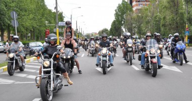 Stire din Economie : Distracție maximă pe litoral, în minivacanța de 1 Mai