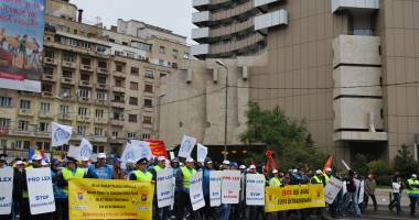Stire din Eveniment : PROTESTE DE AMPLOARE / Polițiștii locali din Constanța ies în stradă