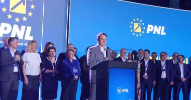 Nicolae Ciucă, alături de liberalii constănțeni. PNL își lansează candidații pentru alegerile din 9 iunie - 4