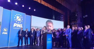 Nicolae Ciucă, alături de liberalii constănțeni. PNL își lansează candidații pentru alegerile din 9 iunie - 5