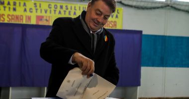 Stire din Politică-Administrație : Preşedintele CJC, Florin Mitroi a votat pentru un parlament proeuropean