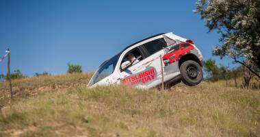 Stire din Eveniment : Galerie foto. Mitshubishi Off-Road Day - adrenalină 4X4 la Gura Dobrogei