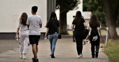 Stire din Cultură-Educație : ANUNȚ important după tragedia de la 2 Mai. Elevii ar putea fi testați antidrog în școli