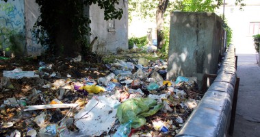 "Nu mai suportăm atâta mizerie în centrul Constanței" / GALERIE FOTO - 8