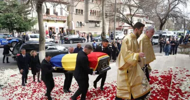 Stire din Sport : Moment de adio pentru o legendă. Mircea Lucescu, înmormântat cu onoruri militare și emoție națională