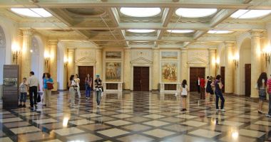 Stire din Cultură-Educație : MNAR aduce arta mai apropae prin tururi virtuale, cursuri pentru copii și cataloage online