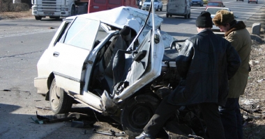 Stire din Eveniment : ALOOO, POLIȚIAAAA....!!! MOARTEA BÂNTUIE PE ȘOSELE! Epileptici cu permis de conducere