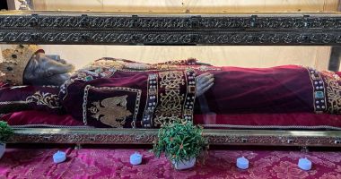 Stire din Cultură-Educație : Moaştele Sfintei Împărătese Elena vor fi aduse în România. Unde vor fi expuse