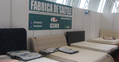 Mobila de lux și mobila din carton, în competiție la târgul din Mamaia - 13