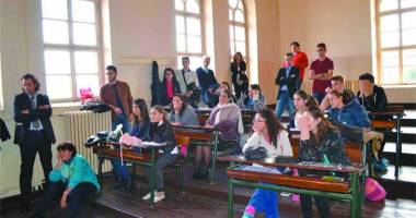 Eveniment important pentru 25 de elevi și profesori din Medgidia - 2