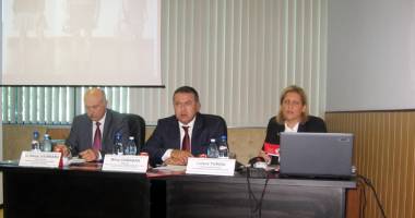 Stire din Economie : Moda de toamnă - iarnă 2015  vine la TINIMTEX, în Mamaia!