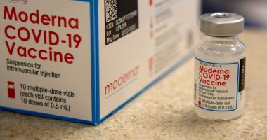 Stire din Actualitate : PANICĂ ÎN EUROPA! Moderna recheamă mii de doze de vaccin împotriva COVID-19