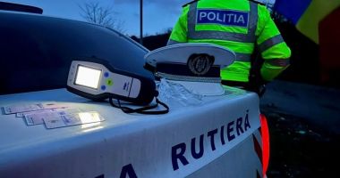 Stire din Eveniment : Un bărbat băut și fără permis a provocat un accident pe strada Dobrogei, din Mangalia
