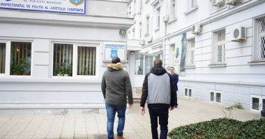 Stire din Eveniment : Reguli noi pentru polițiști, când duc persoane la secție