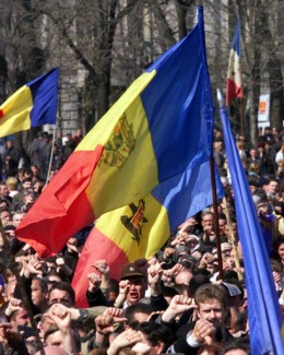 Stire din Actualitate : Criza politică de la Chișinău ar putea readuce comuniștii la guvernare