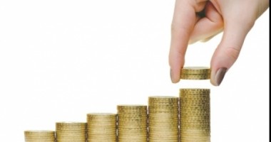 Stire din Economie : Euro înregistrează o creștere, după anunțul unui acord vizând salvarea Greciei