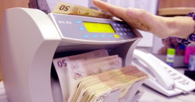 Stire din Politică-Administrație : Diferența enormă dintre banii publici cheltuiți în 2012 pentru alegeri față de anul 2000